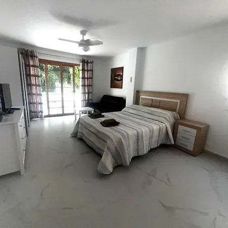 With Heated Pool Near Sandy - Costa Adeje بيت للعطل