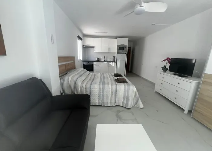 Σπίτι διακοπών With Heated Pool Near Sandy - Costa Adeje *