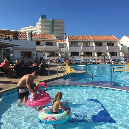 With Heated Pool Near Sandy - Costa Adeje בית נופש